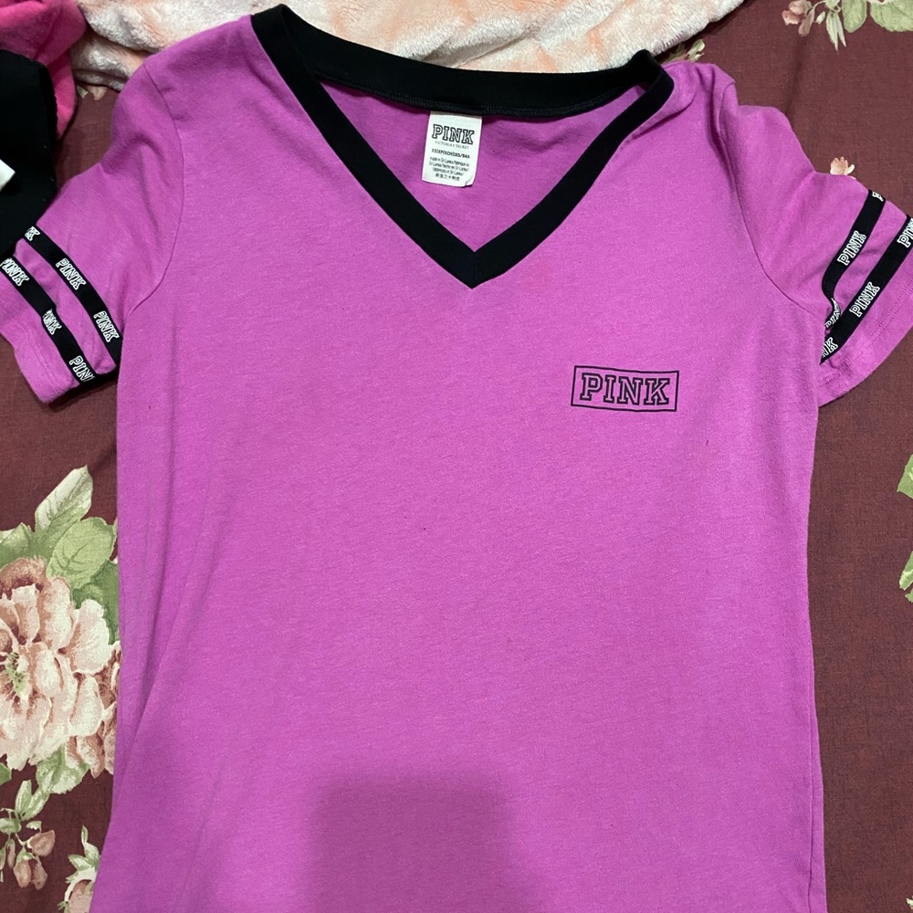 Vs shirt